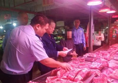 市場(chǎng)監(jiān)管再出重拳！多地查獲問題豬肉制品，變質(zhì)肉品氣味刺鼻引擔(dān)憂